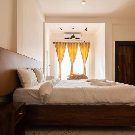 The Kaziranga Address Hotel ภายนอก รูปภาพ