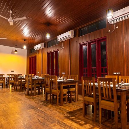The Kaziranga Address Hotel ภายนอก รูปภาพ