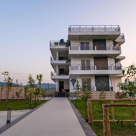 The Kaziranga Address Hotel ภายนอก รูปภาพ