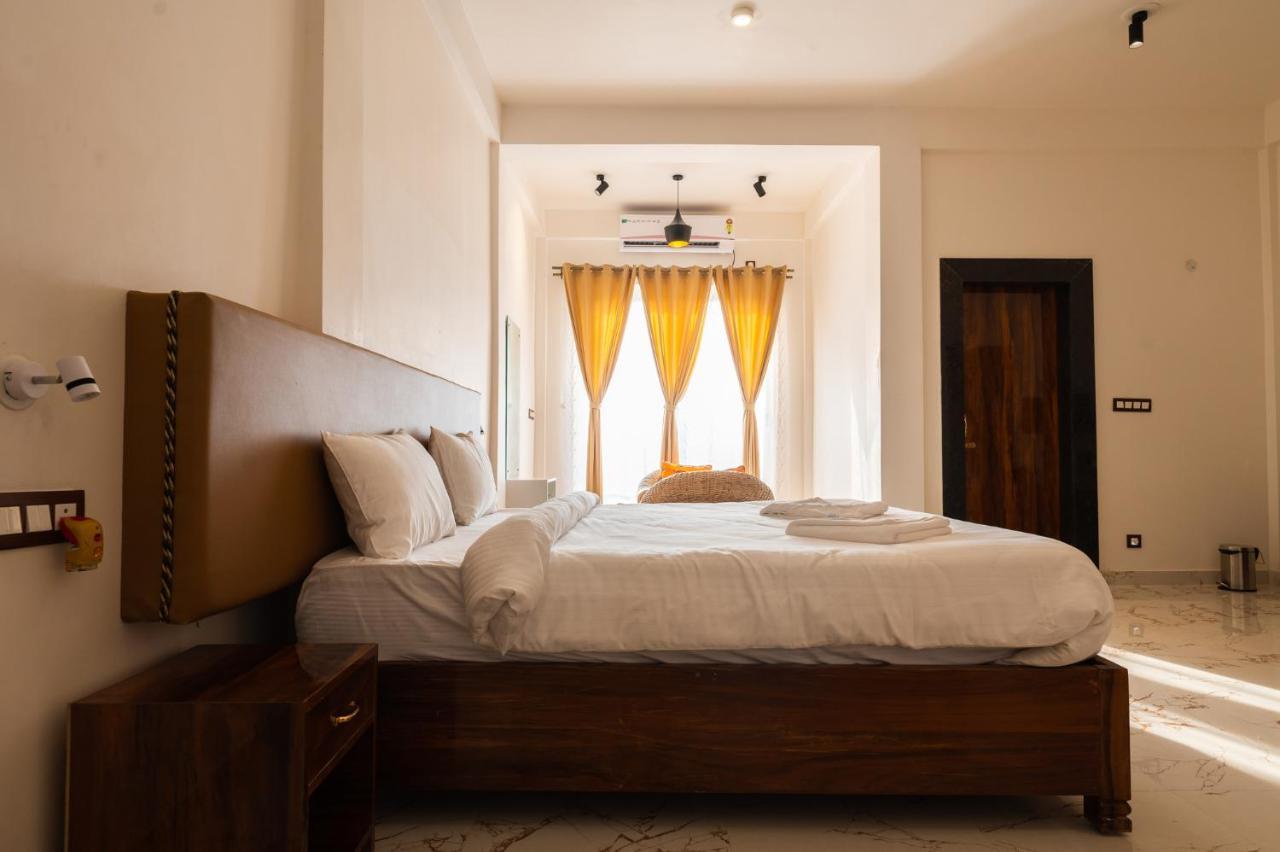 The Kaziranga Address Hotel ภายนอก รูปภาพ