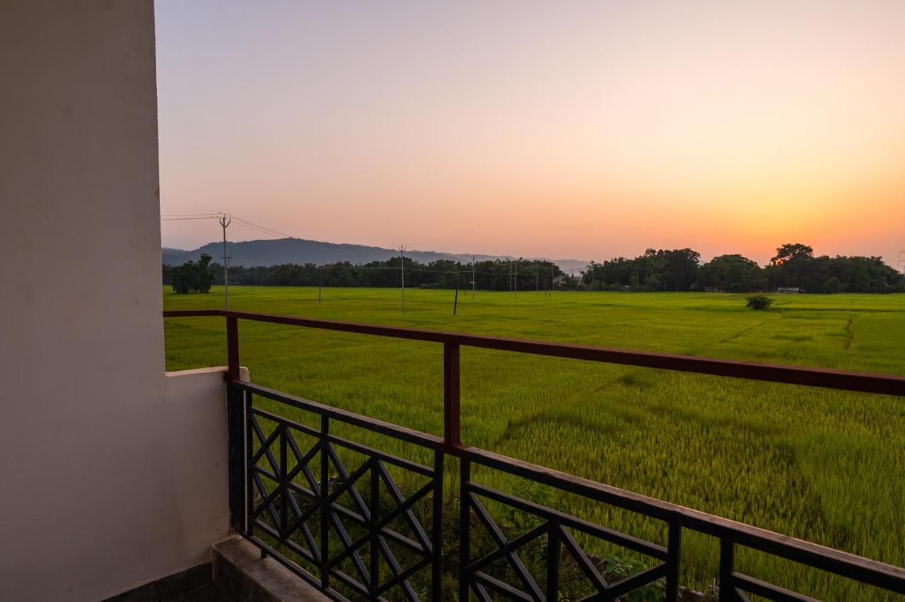 The Kaziranga Address Hotel ภายนอก รูปภาพ