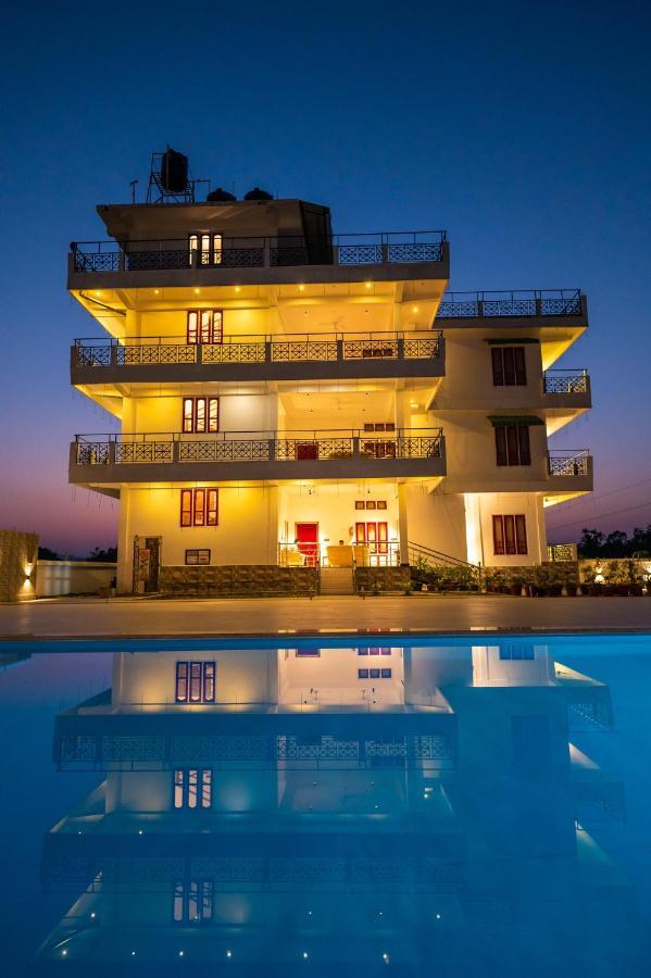 The Kaziranga Address Hotel ภายนอก รูปภาพ