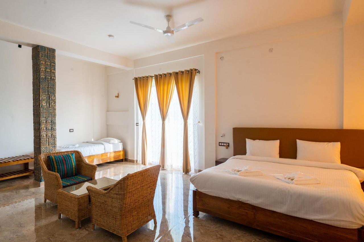 The Kaziranga Address Hotel ภายนอก รูปภาพ