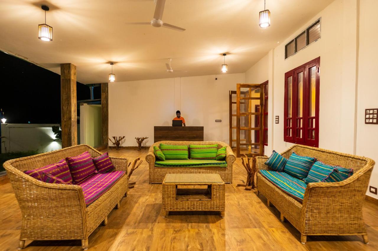 The Kaziranga Address Hotel ภายนอก รูปภาพ