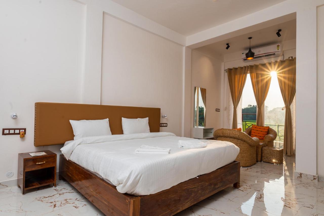 The Kaziranga Address Hotel ภายนอก รูปภาพ