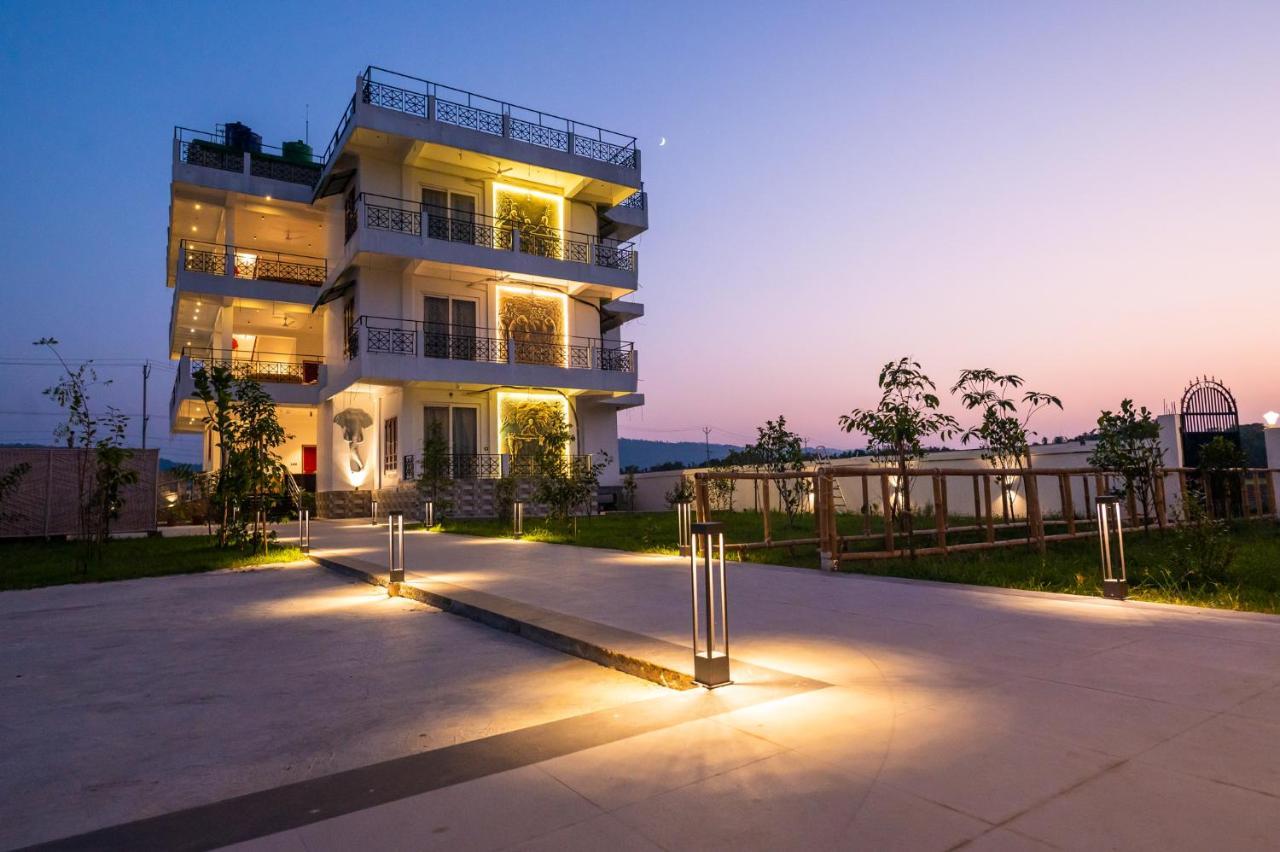 The Kaziranga Address Hotel ภายนอก รูปภาพ
