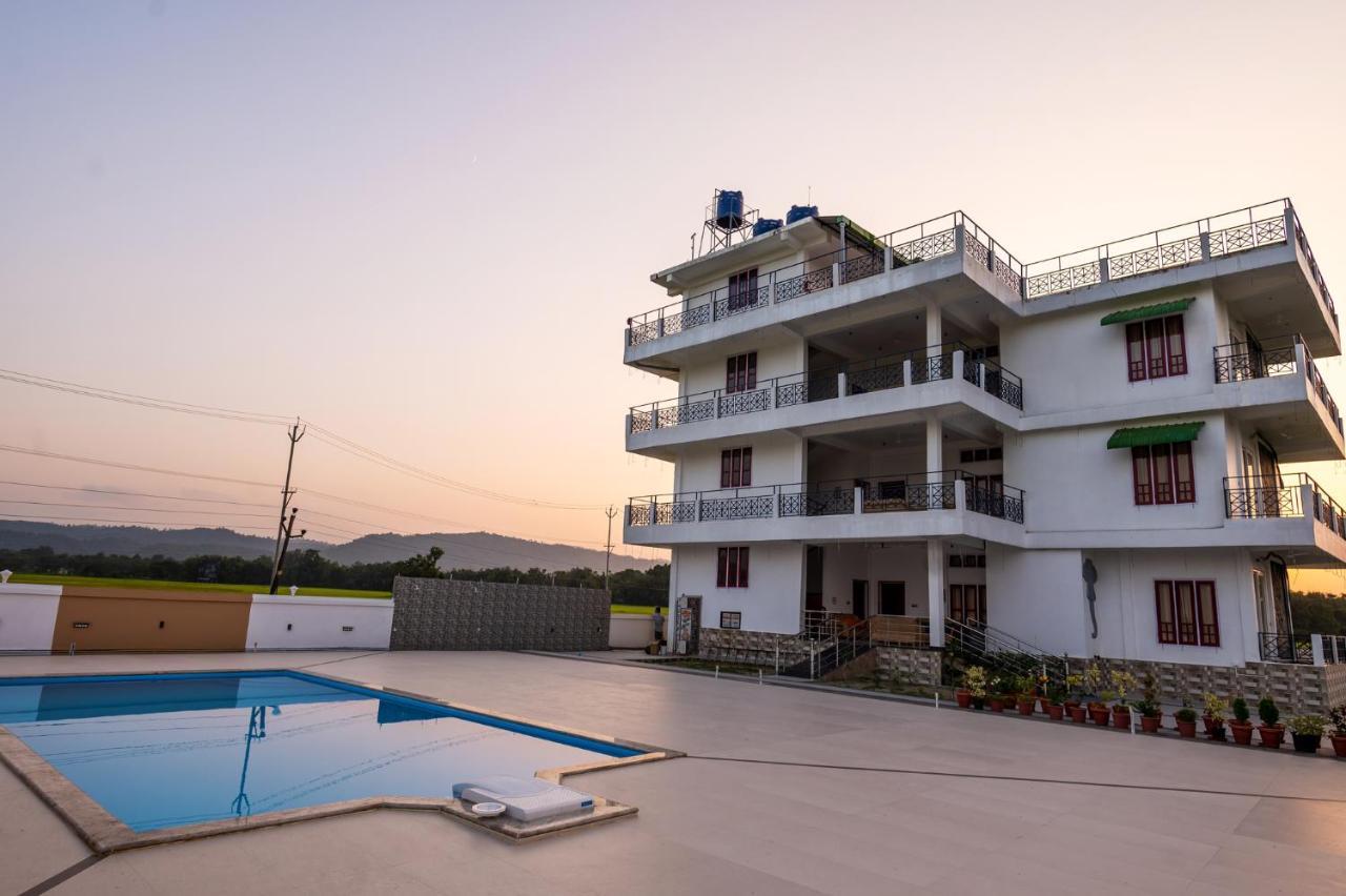 The Kaziranga Address Hotel ภายนอก รูปภาพ