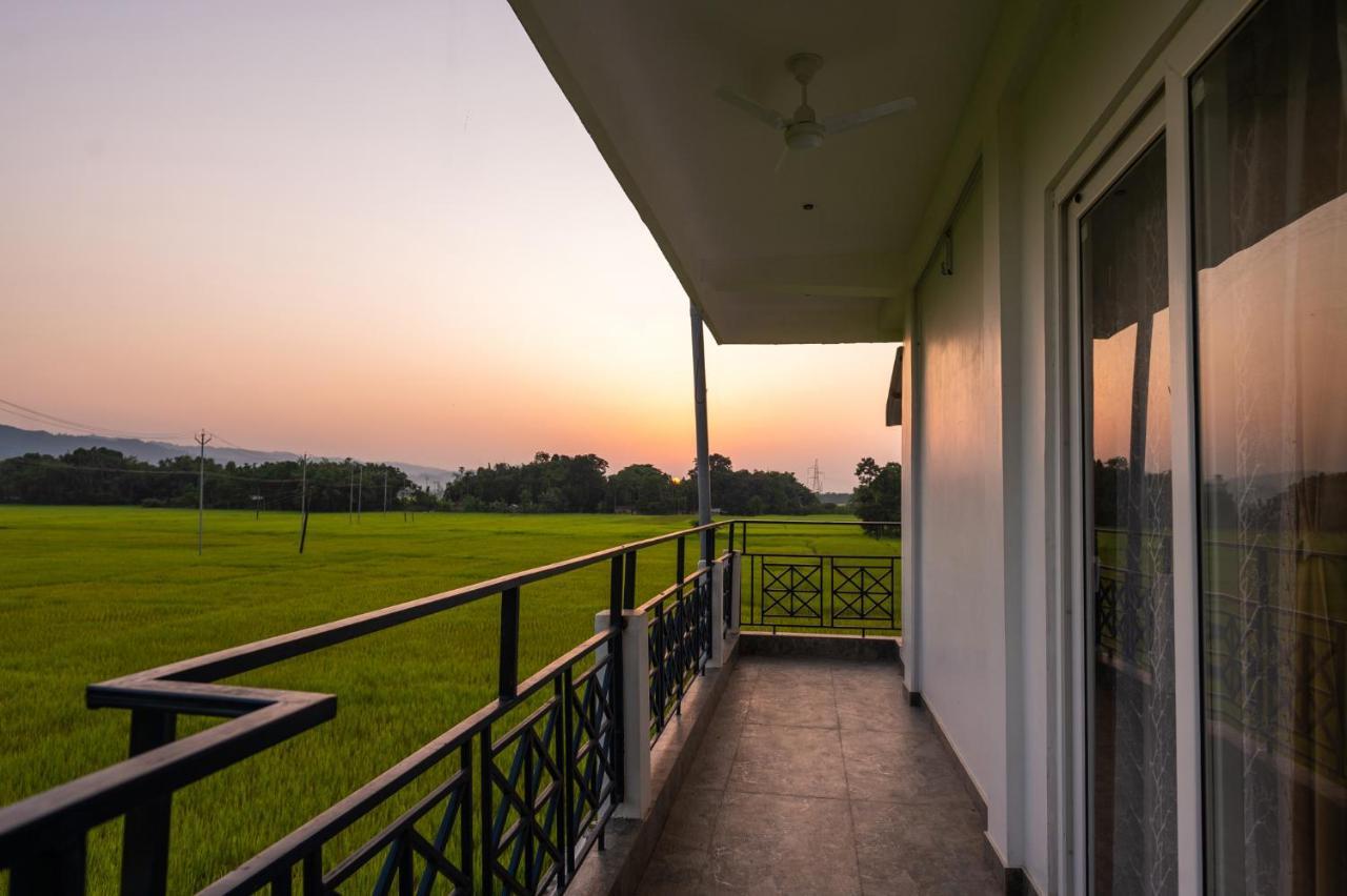 The Kaziranga Address Hotel ภายนอก รูปภาพ
