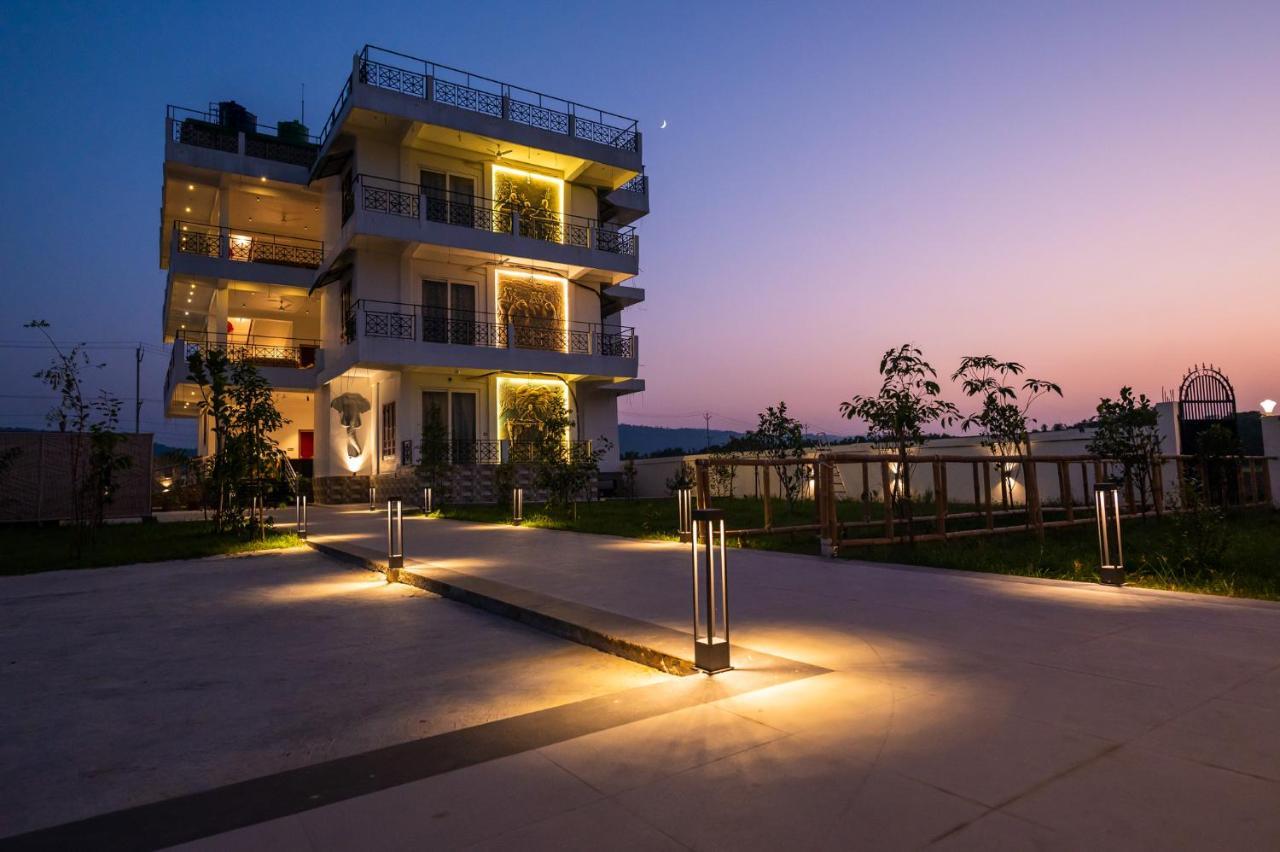 The Kaziranga Address Hotel ภายนอก รูปภาพ